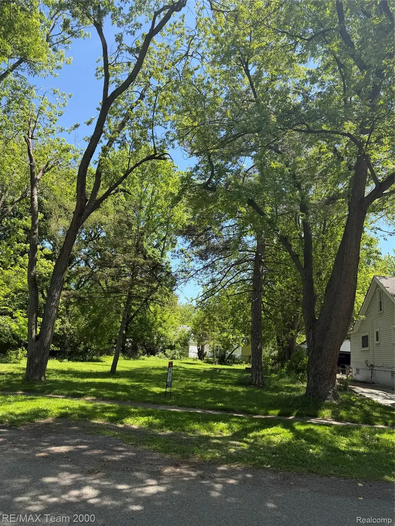 15529 Pomona Drive Redford Charter Township MI 48239