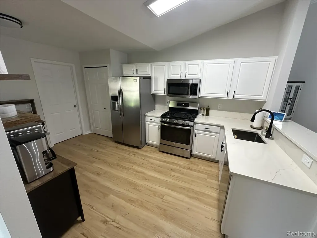 12140 Noonan Court Utica City MI 48315