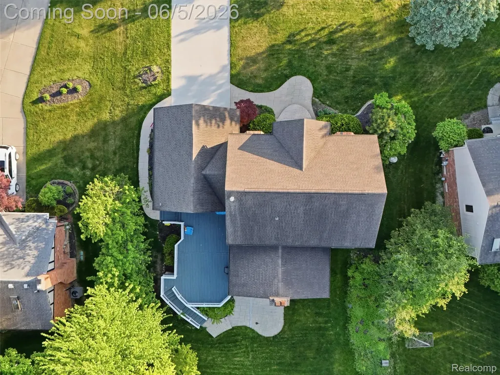 1232 Bradbury Drive Troy City MI 48098