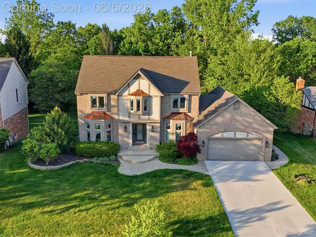 1232 Bradbury Drive Troy City MI 48098