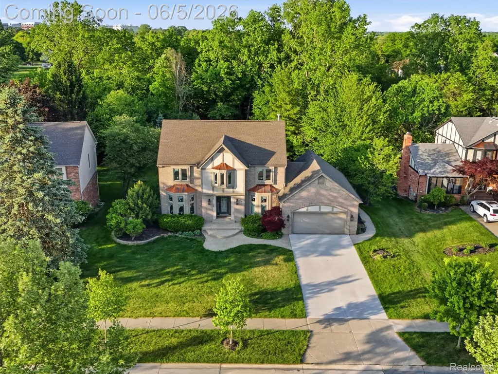 1232 Bradbury Drive Troy City MI 48098