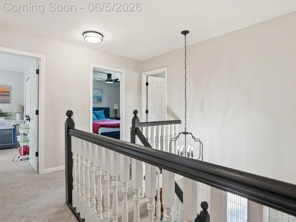 1232 Bradbury Drive Troy City MI 48098