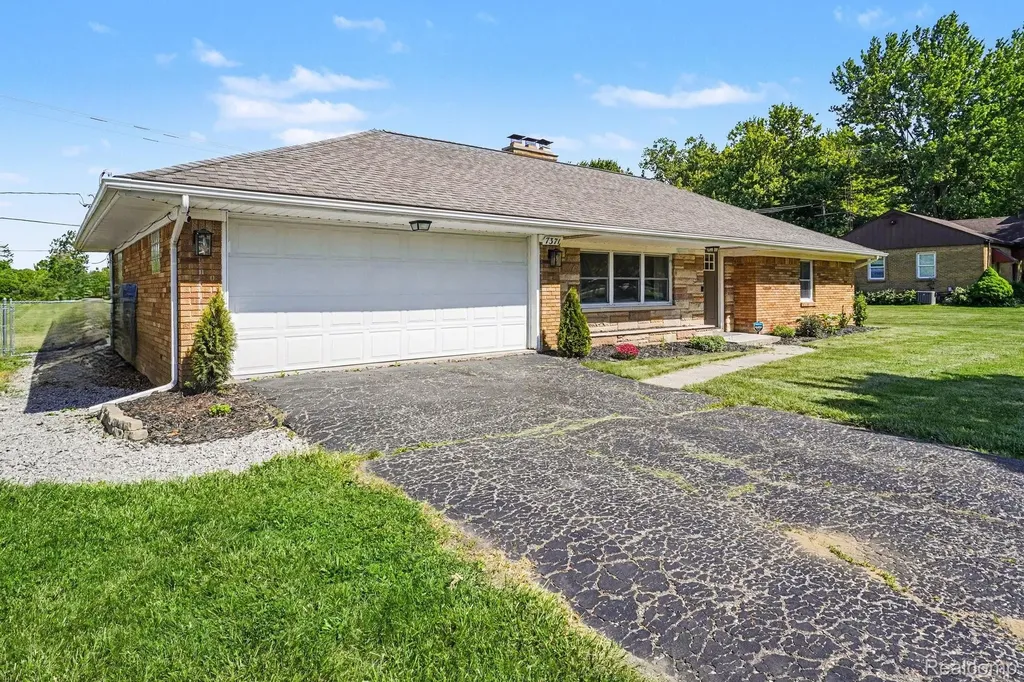 7371 Linden Road Mundy Township MI 48473