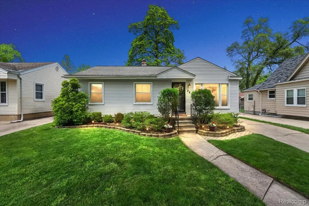 246 Massoit Street Clawson City MI 48017