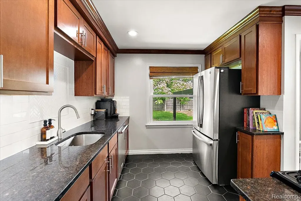 246 Massoit Street Clawson City MI 48017