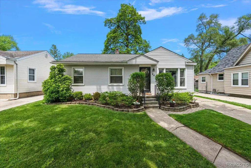 246 Massoit Street Clawson City MI 48017
