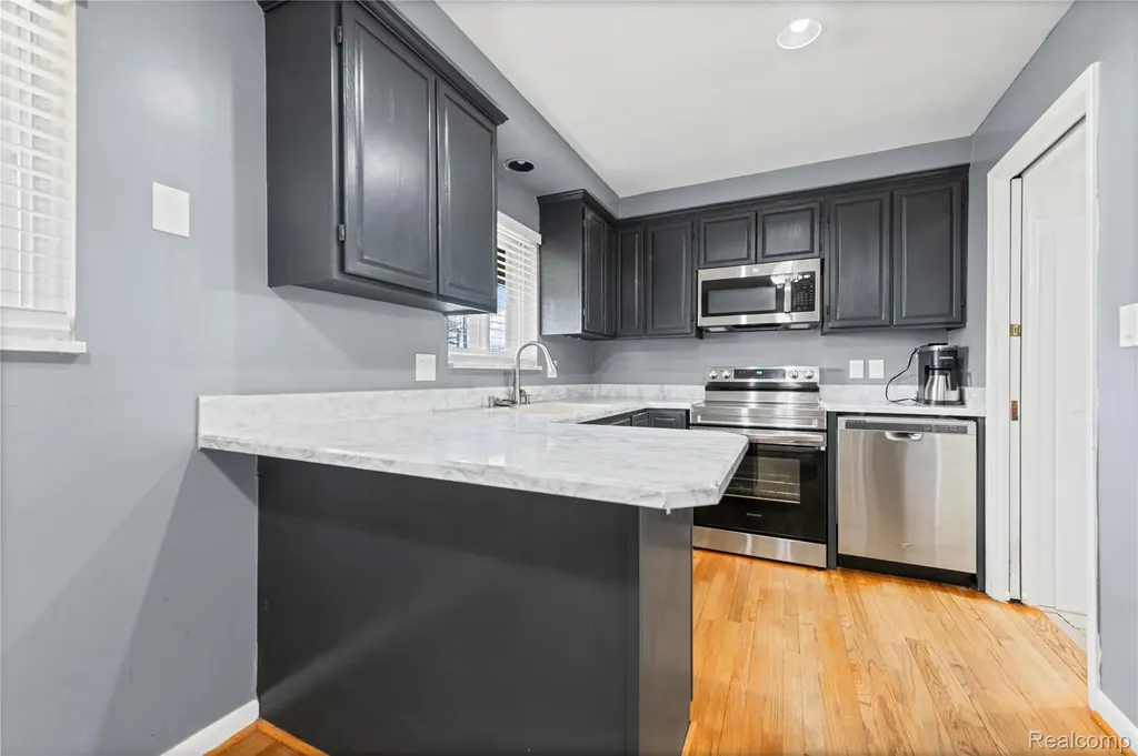 20336 Cedar Street St. Clair Shores City MI 48081