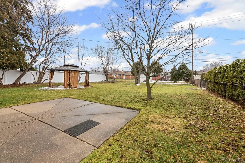 20336 Cedar Street St. Clair Shores City MI 48081