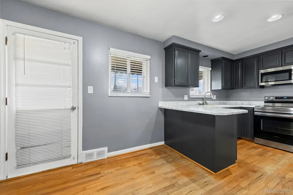 20336 Cedar Street St. Clair Shores City MI 48081