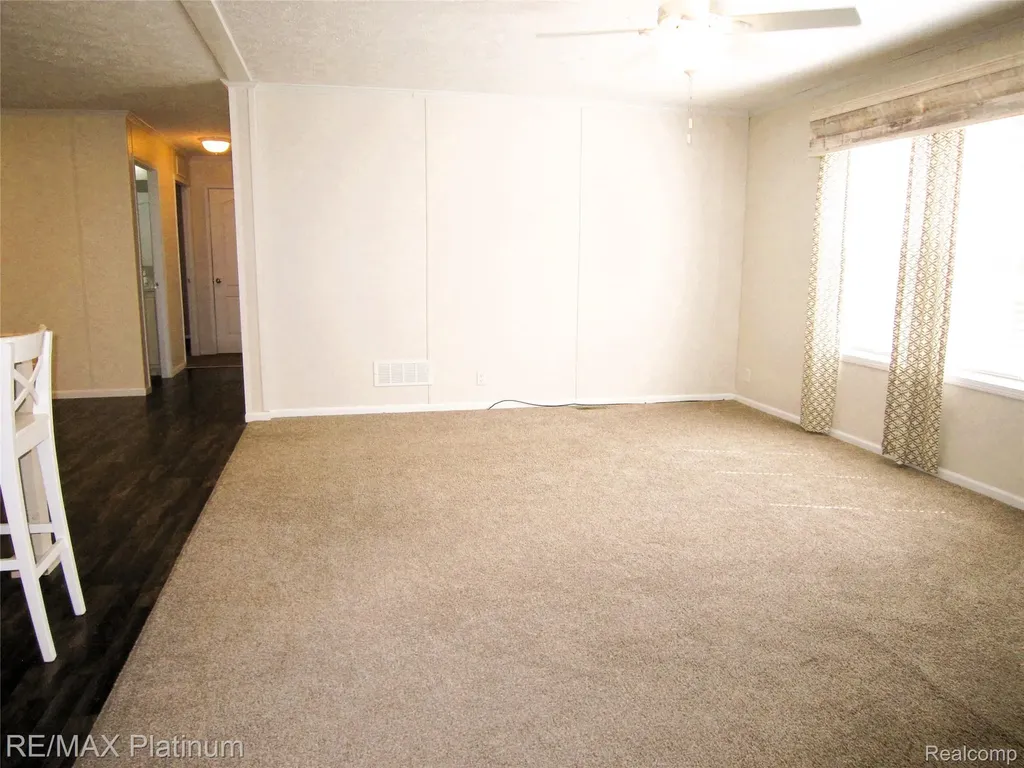 5615 Cherokee Bend Genoa Township MI 48843