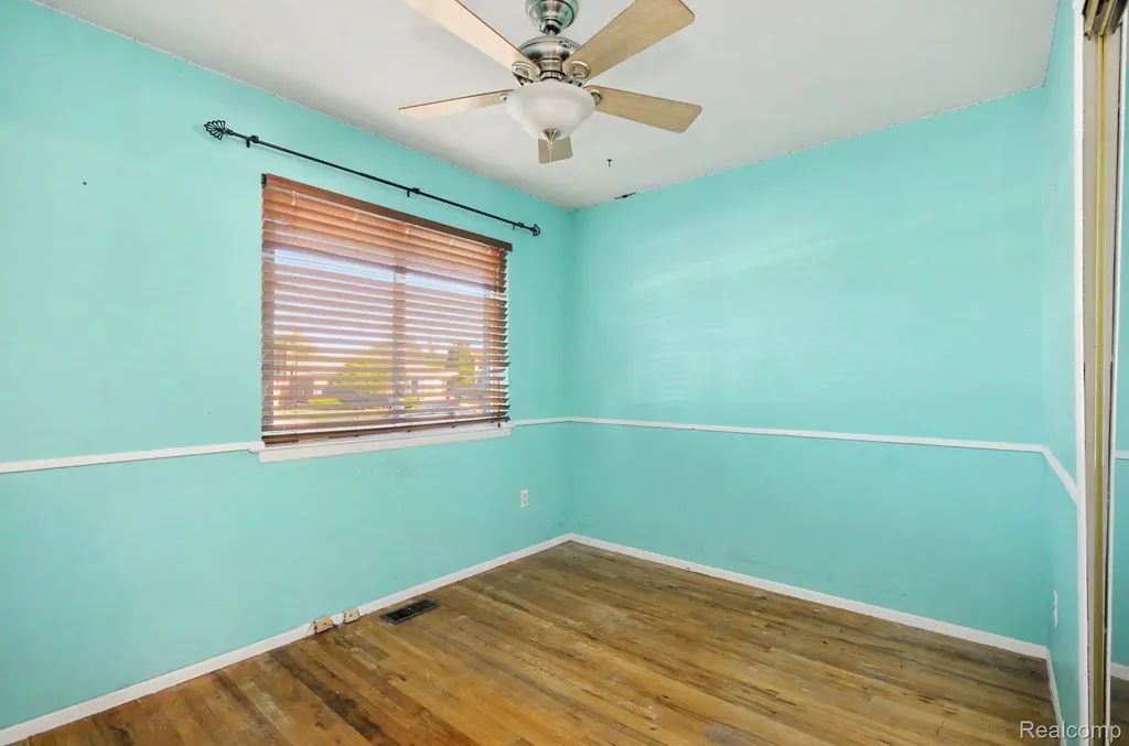 35252 Simon Drive Clinton Charter Township MI 48035