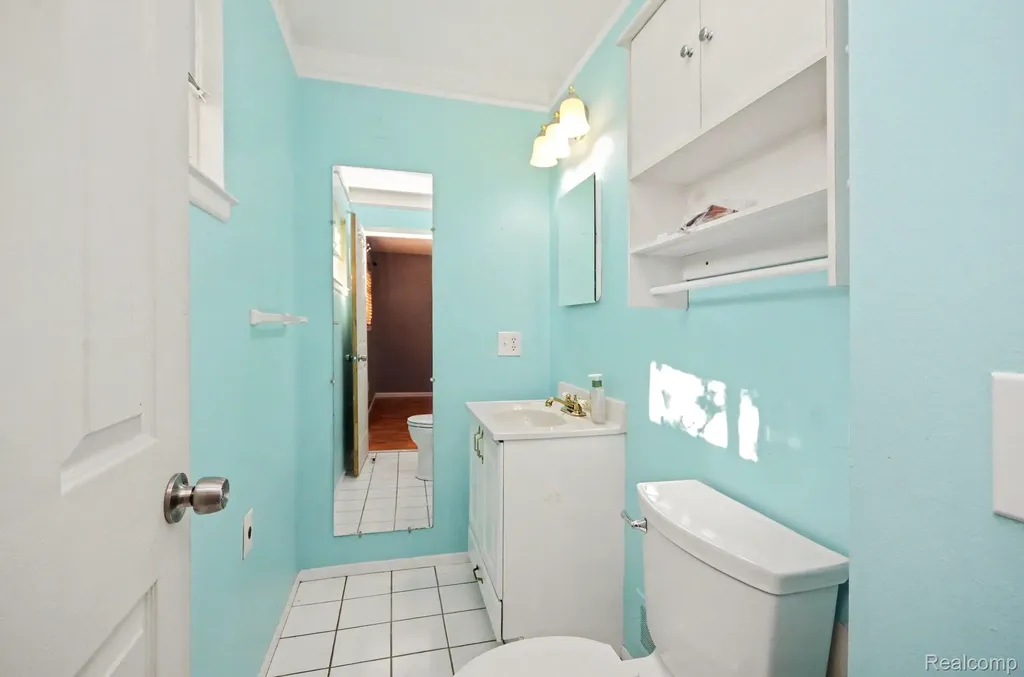35252 Simon Drive Clinton Charter Township MI 48035