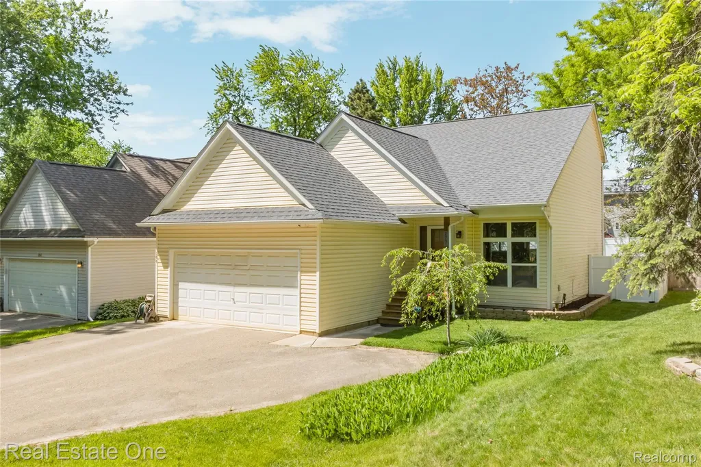 344 N Lake Angelus Road Auburn Hills City MI 48326