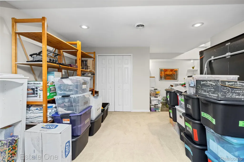 344 N Lake Angelus Road Auburn Hills City MI 48326