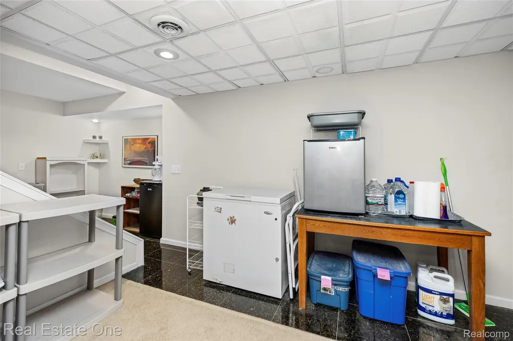344 N Lake Angelus Road Auburn Hills City MI 48326