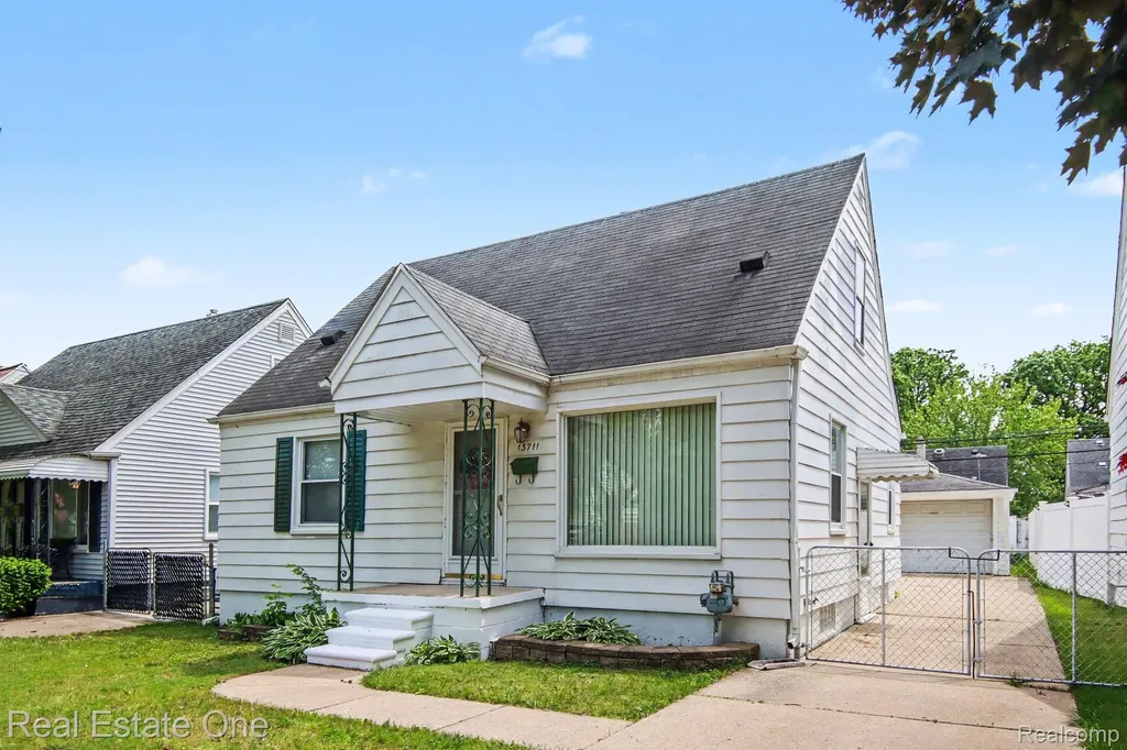 13711 Backus Street Southgate City MI 48195