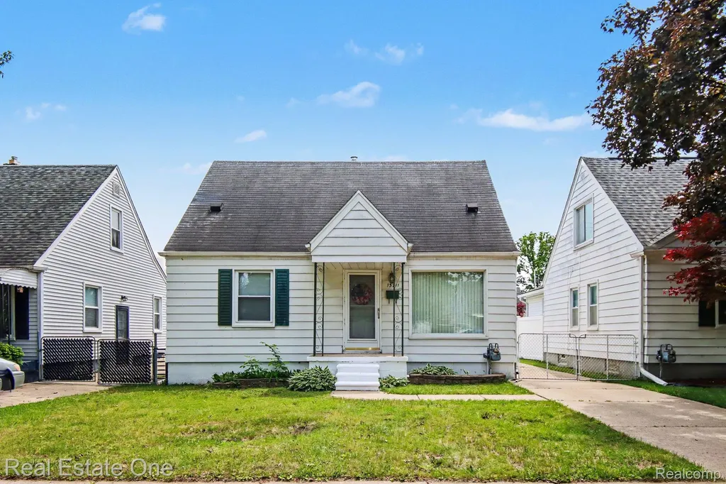 13711 Backus Street Southgate City MI 48195