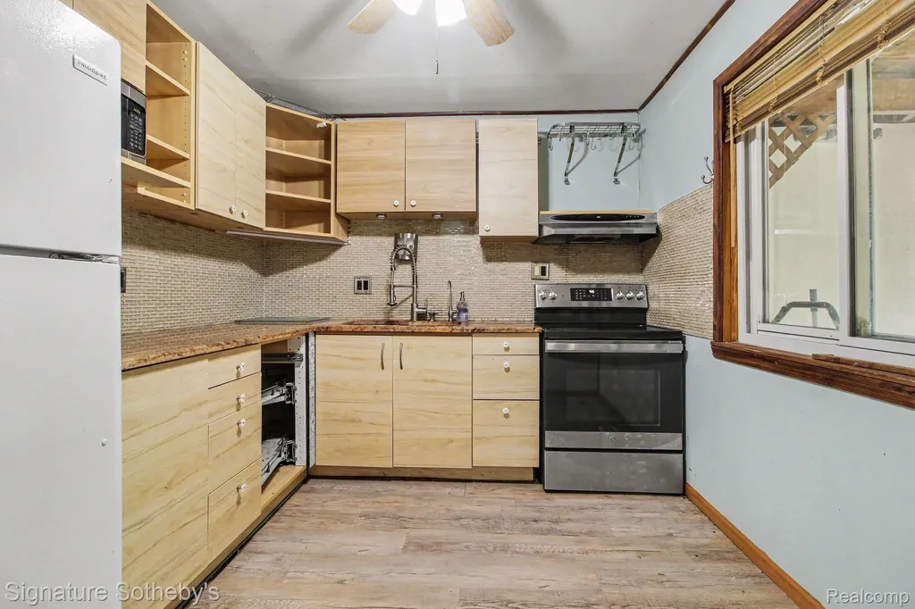 2067 Champagne Drive Ann Arbor City MI 48108