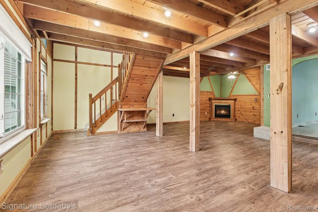 2067 Champagne Drive Ann Arbor City MI 48108