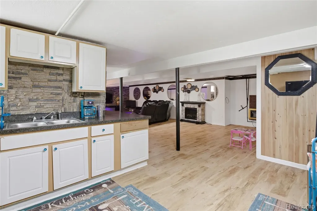 2705 Glendale Road Summit Township MI 49203