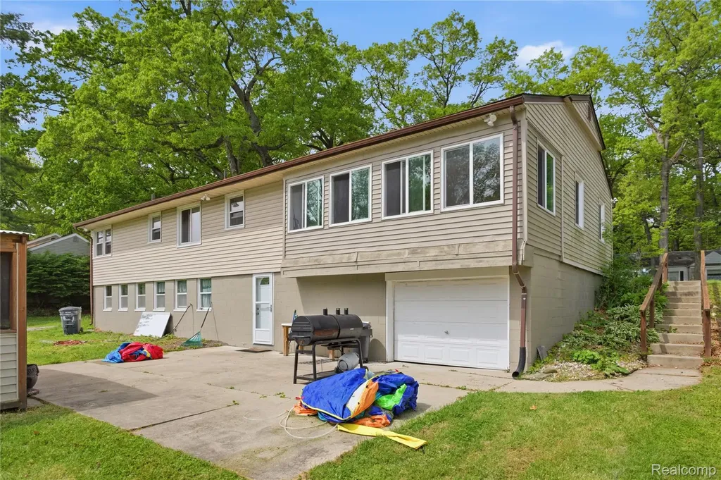2705 Glendale Road Summit Township MI 49203