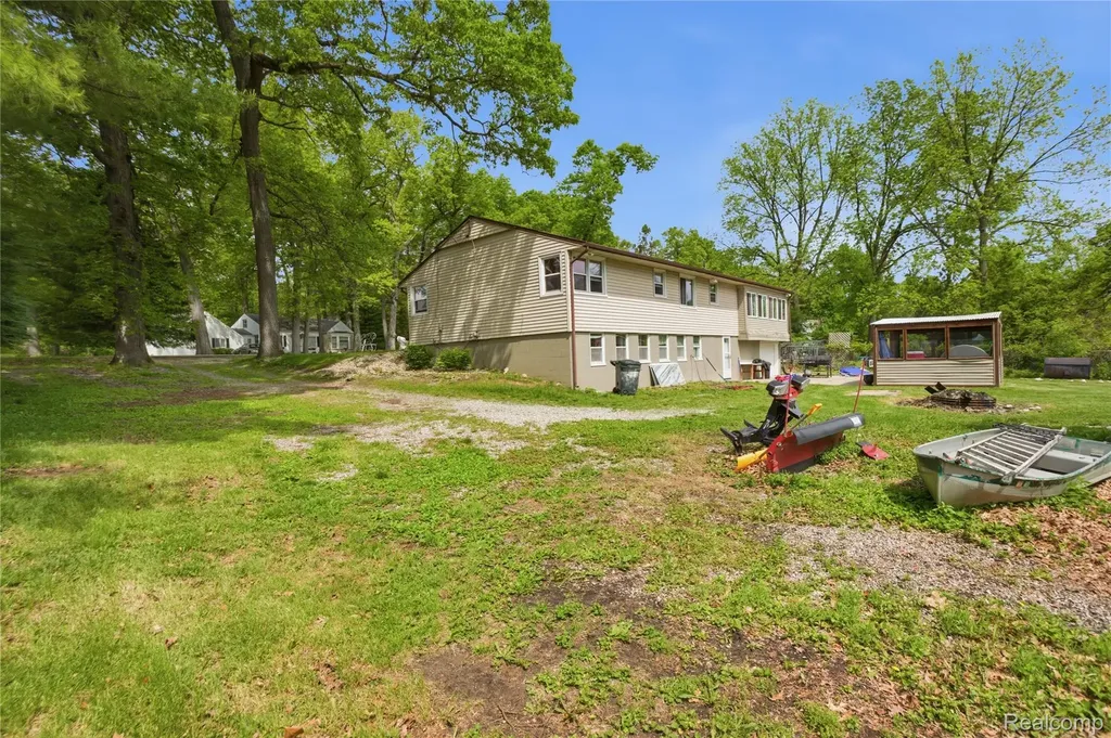 2705 Glendale Road Summit Township MI 49203