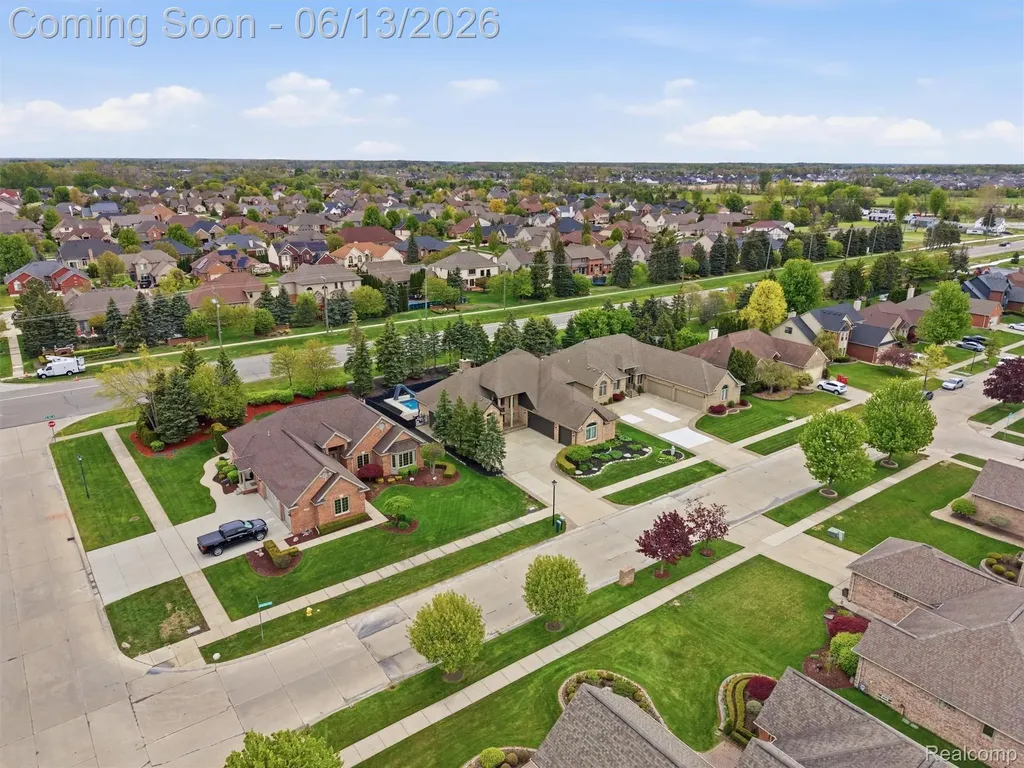 16137 Darlene Drive Macomb Township MI 48042
