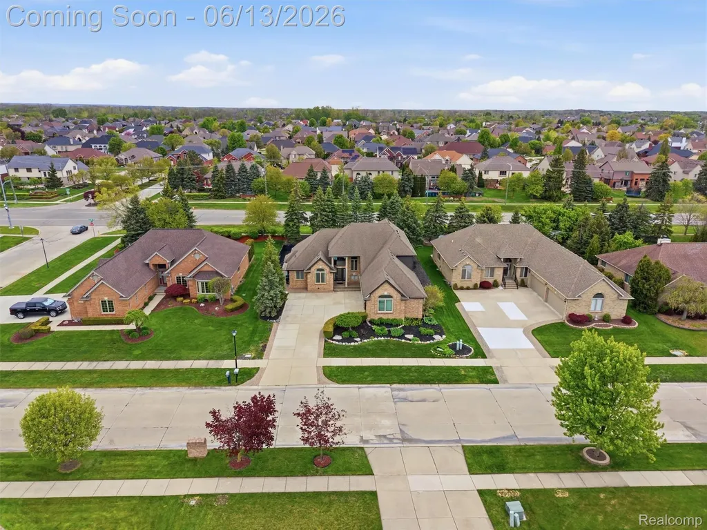 16137 Darlene Drive Macomb Township MI 48042