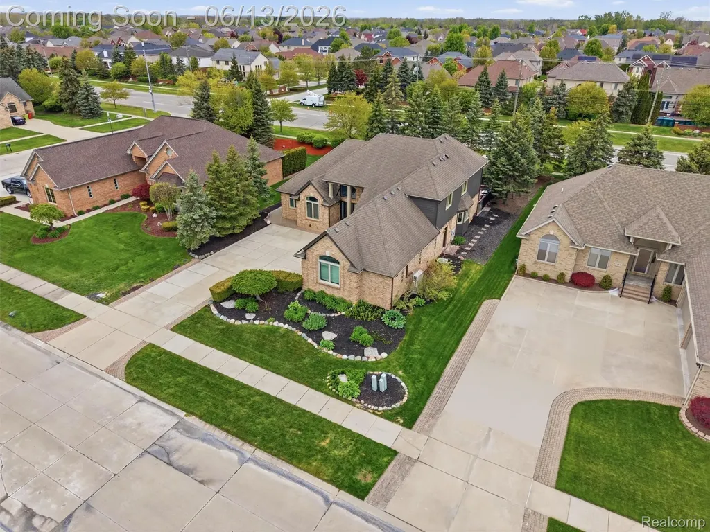 16137 Darlene Drive Macomb Township MI 48042