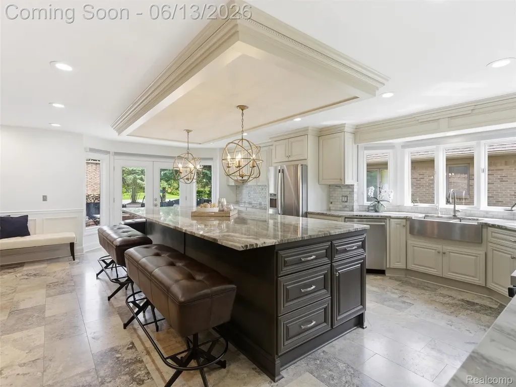 16137 Darlene Drive Macomb Township MI 48042
