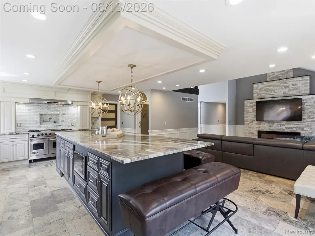 16137 Darlene Drive Macomb Township MI 48042