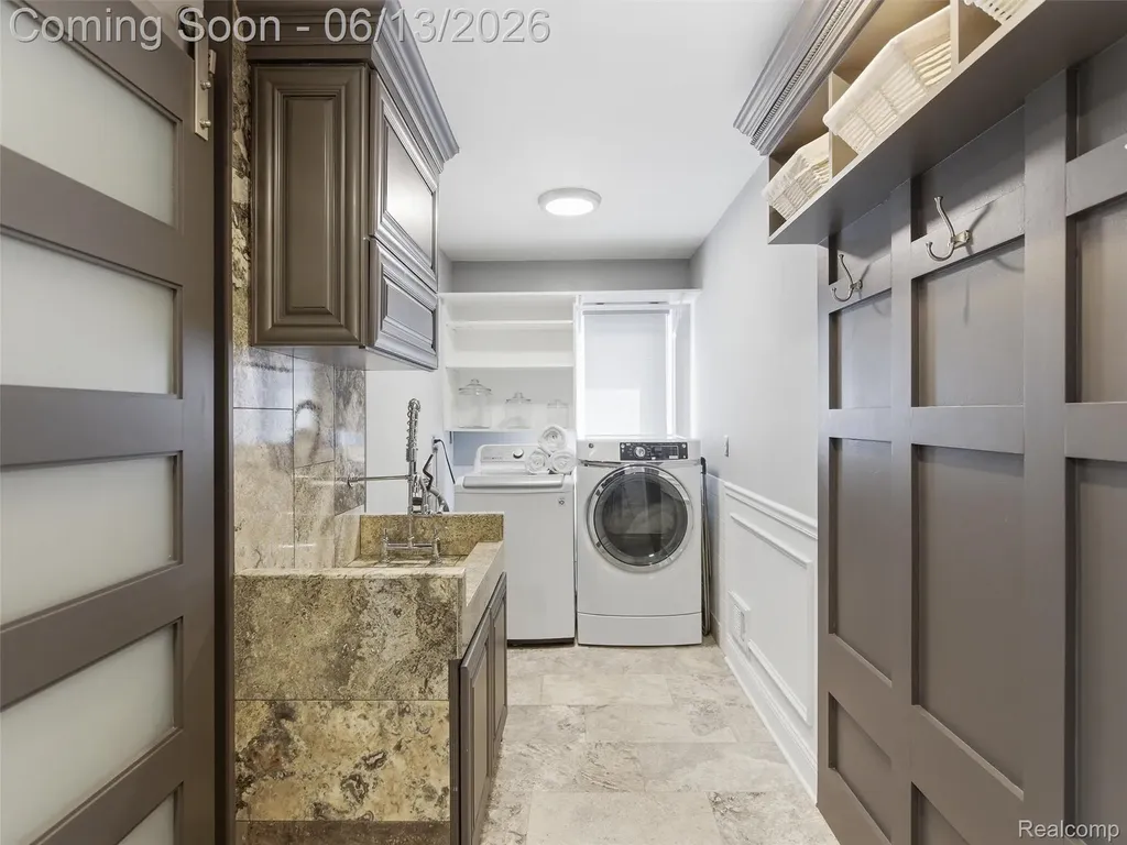 16137 Darlene Drive Macomb Township MI 48042