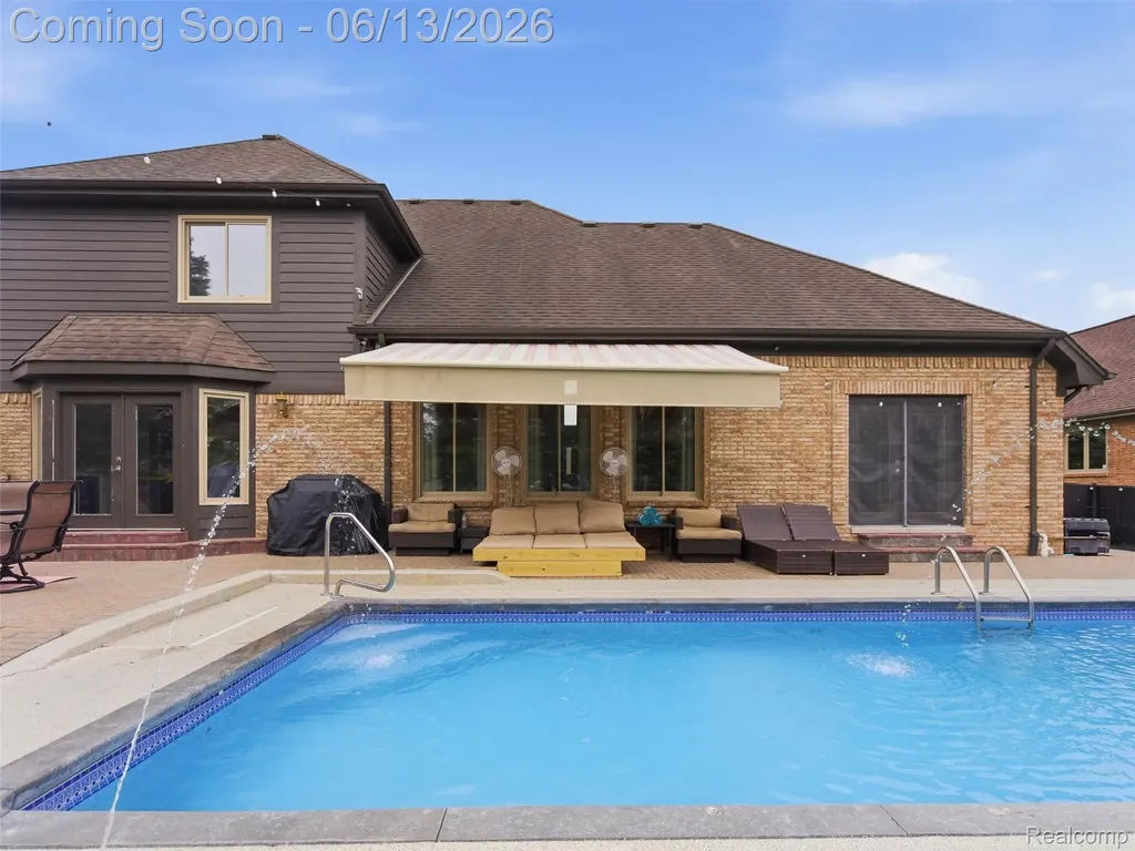 16137 Darlene Drive Macomb Township MI 48042
