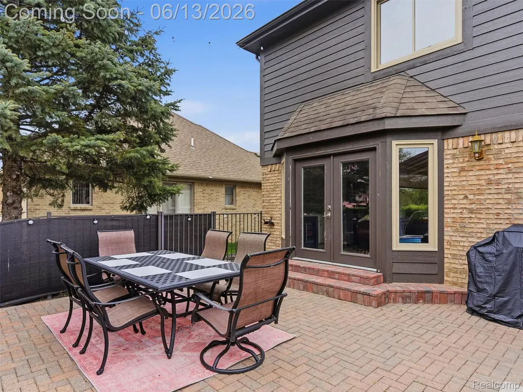 16137 Darlene Drive Macomb Township MI 48042