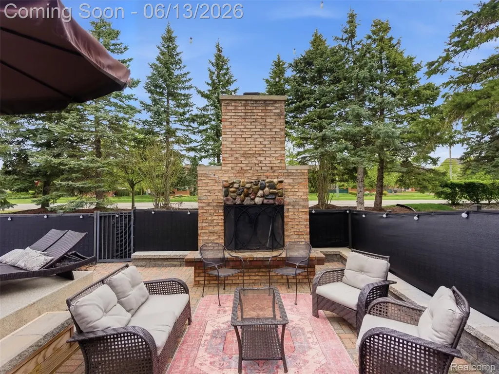 16137 Darlene Drive Macomb Township MI 48042