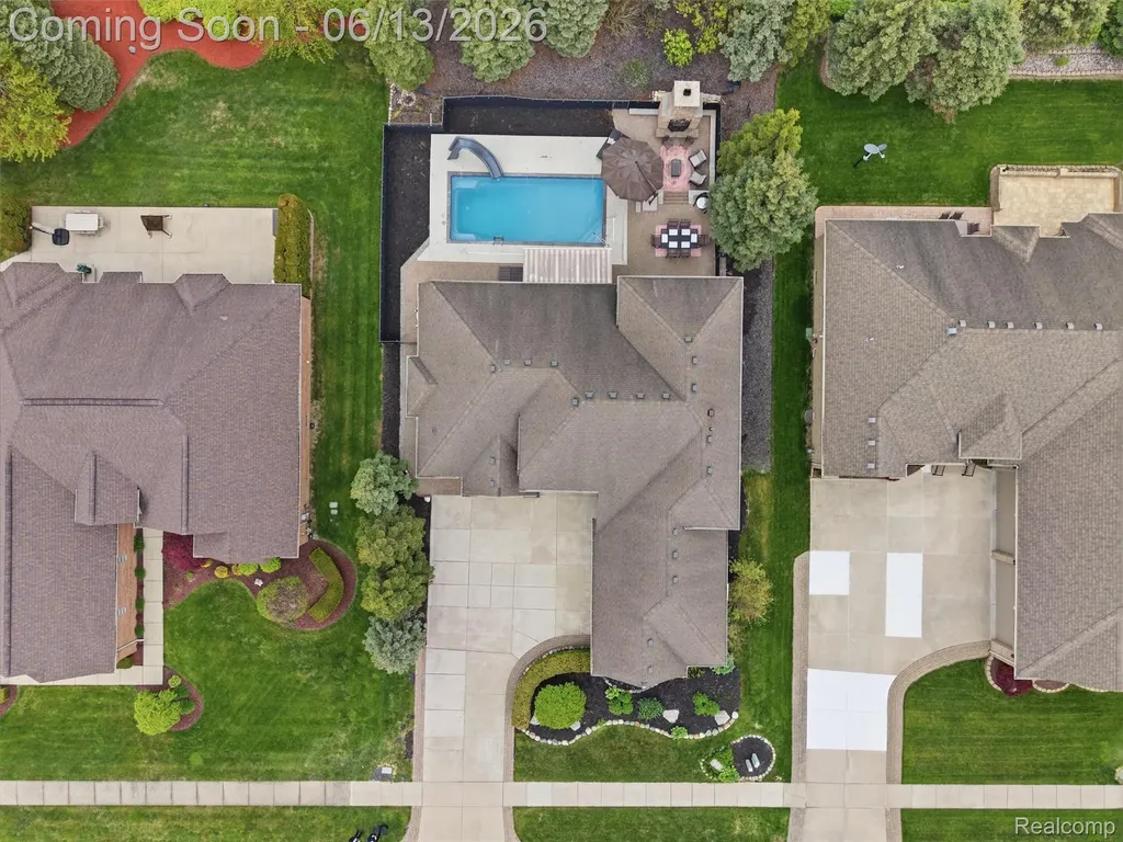 16137 Darlene Drive Macomb Township MI 48042