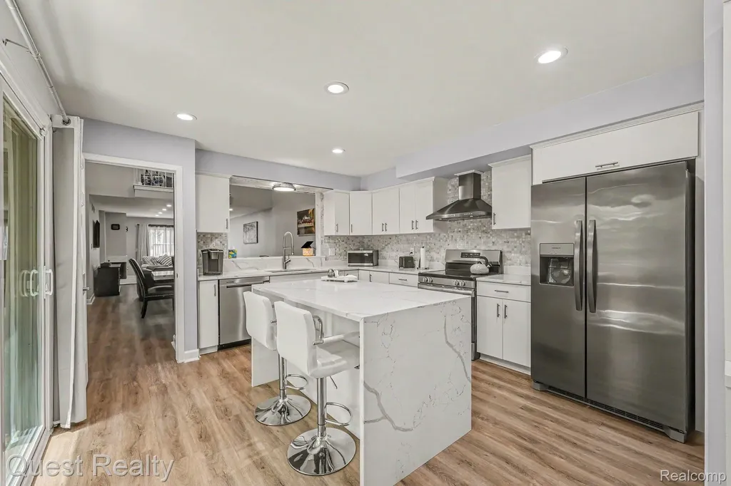 6893 Pebble Park Circle West Bloomfield Charter Township MI 48322