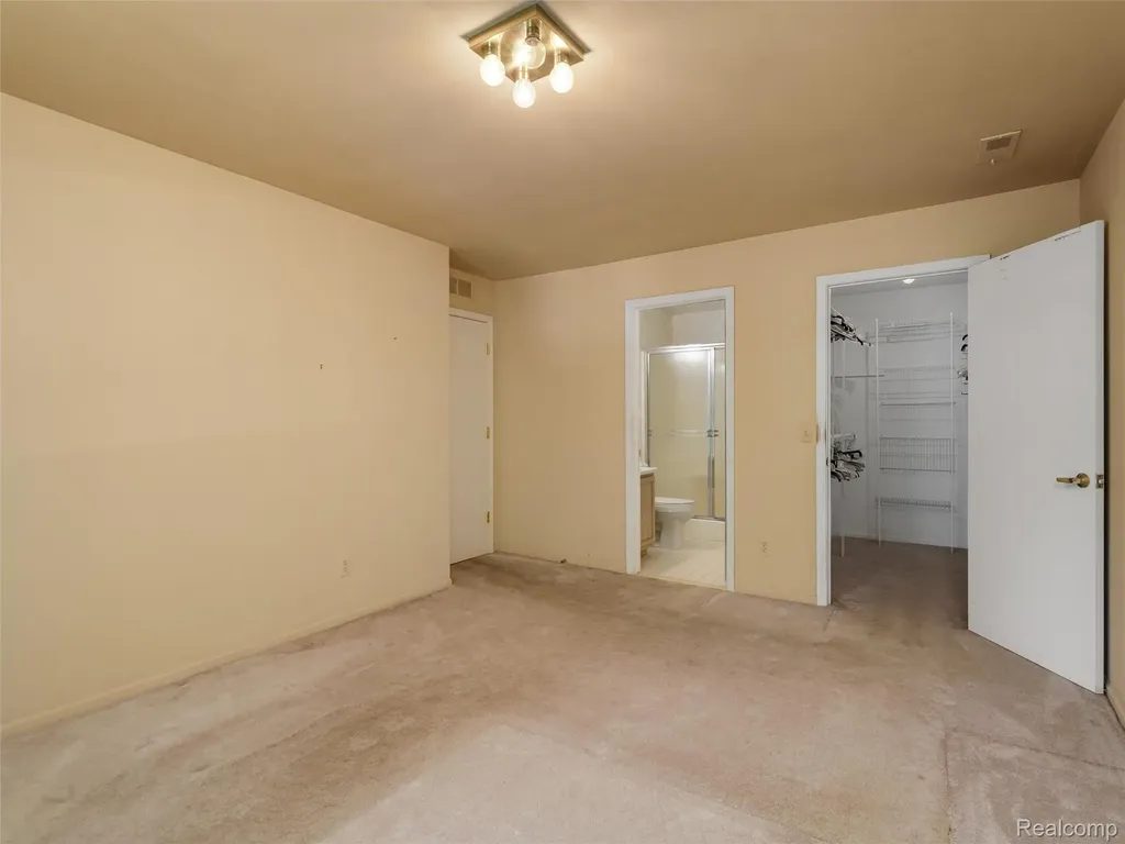 1127 S Lake Drive Novi City MI 48377