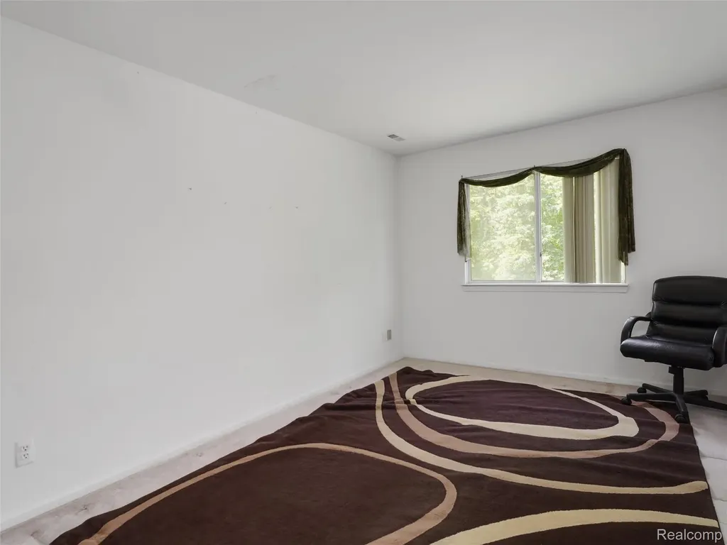 1127 S Lake Drive Novi City MI 48377