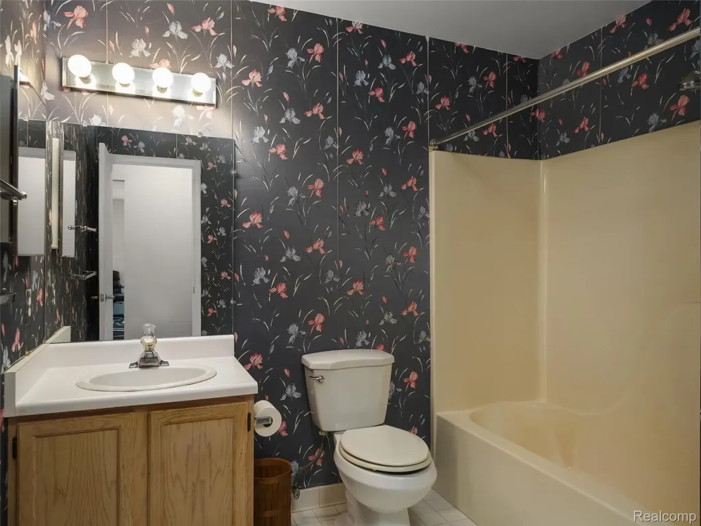 1127 S Lake Drive Novi City MI 48377