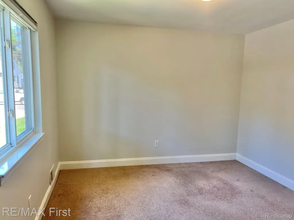 1650 Woodward Heights Ferndale City MI 48220