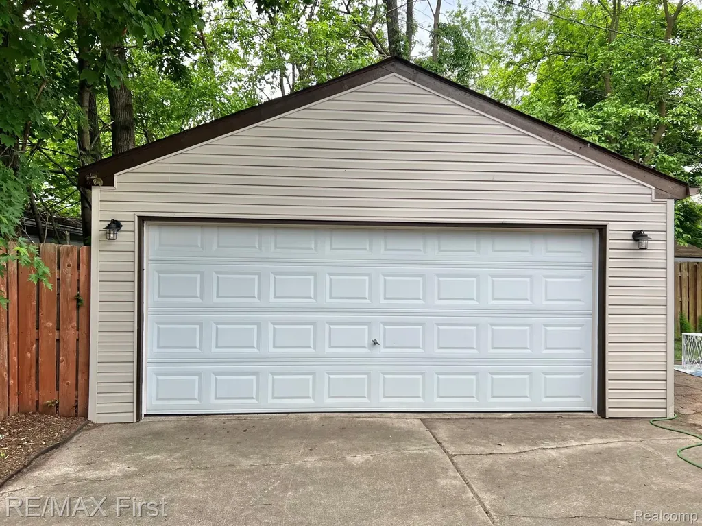 1650 Woodward Heights Ferndale City MI 48220