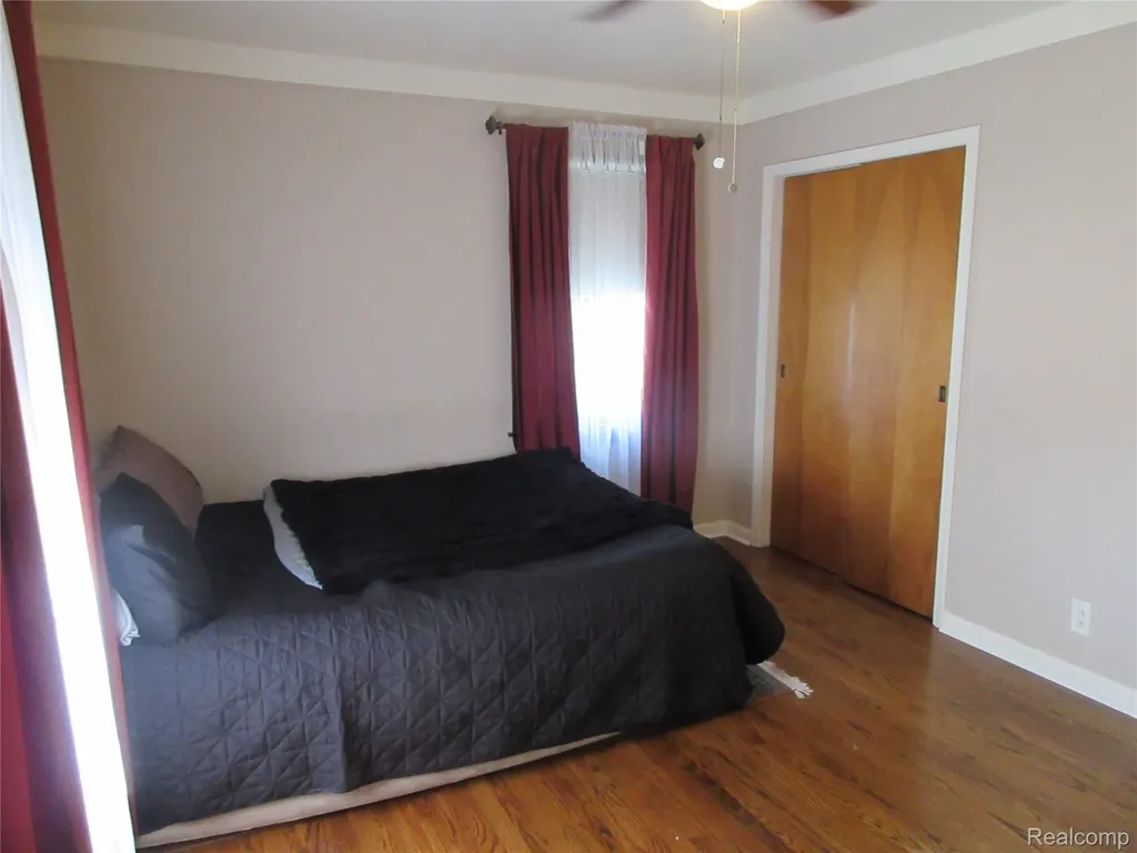 28325 Elmdale Street St. Clair Shores City MI 48081