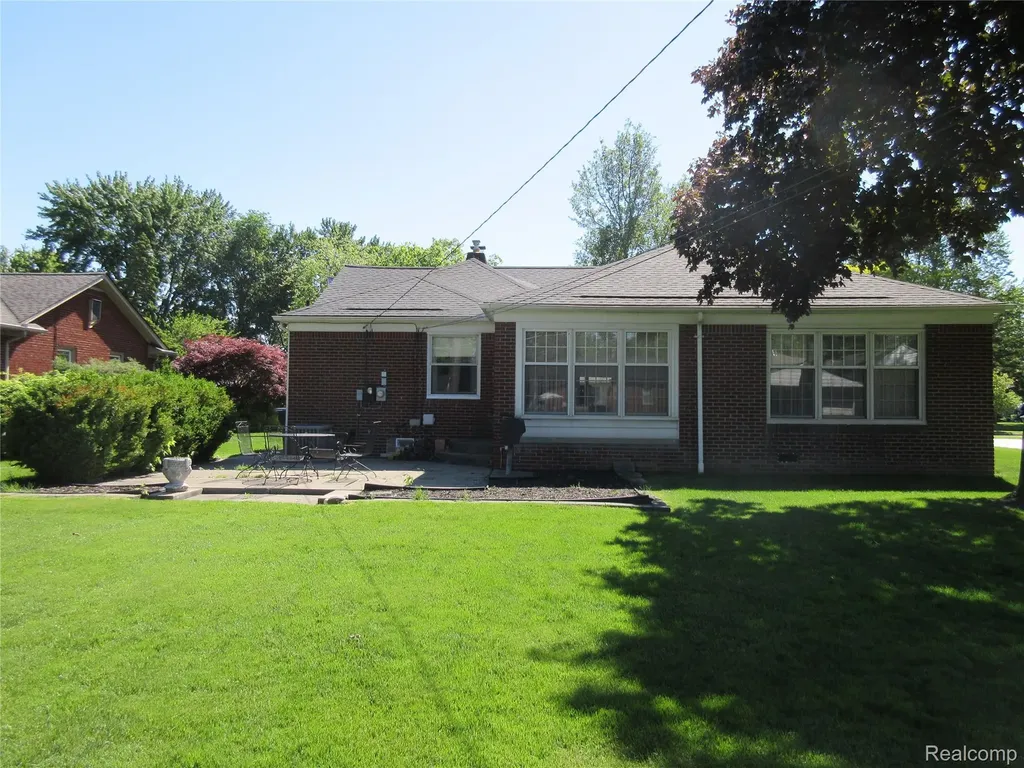 28325 Elmdale Street St. Clair Shores City MI 48081
