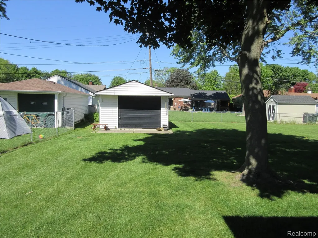 28325 Elmdale Street St. Clair Shores City MI 48081