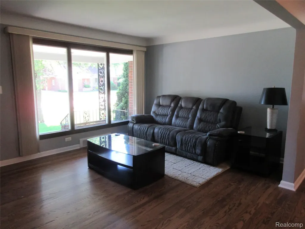 28325 Elmdale Street St. Clair Shores City MI 48081