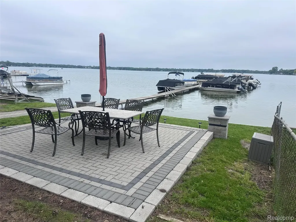 415 Leon Road Walled Lake City MI 48390