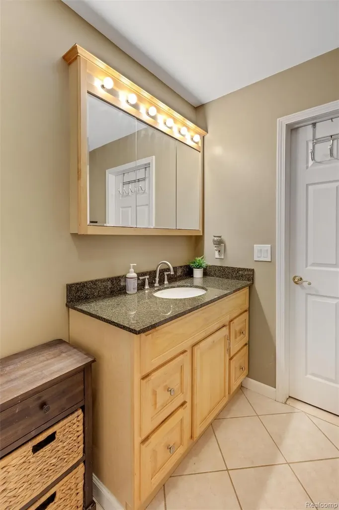 415 Leon Road Walled Lake City MI 48390