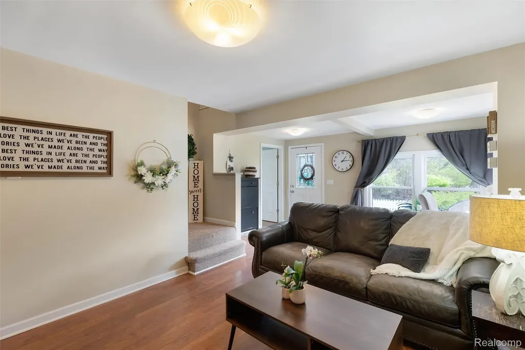 415 Leon Road Walled Lake City MI 48390