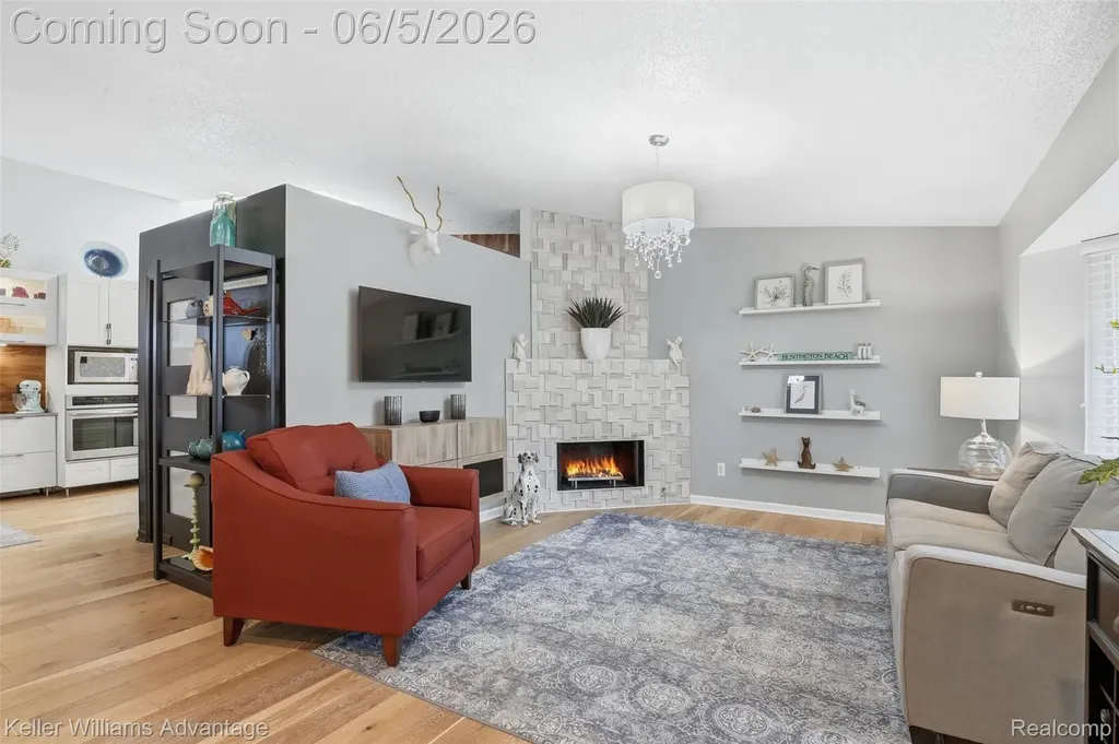 29429 Regents Pointe Farmington Hills City MI 48331
